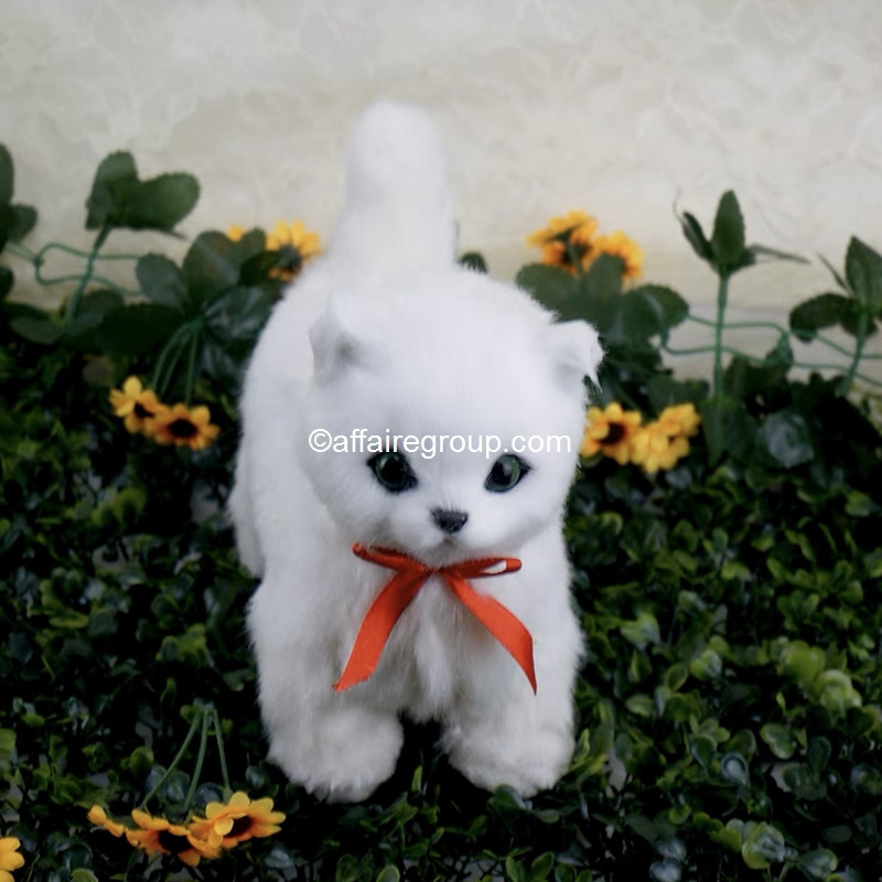 Chat peluche animé